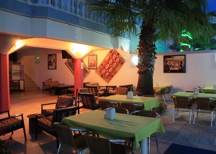 Roadhouse Apart Otel 2*