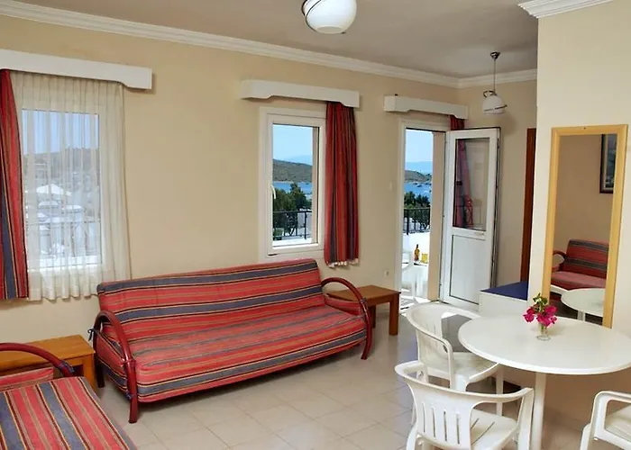 Roadhouse Apart Otel 2*