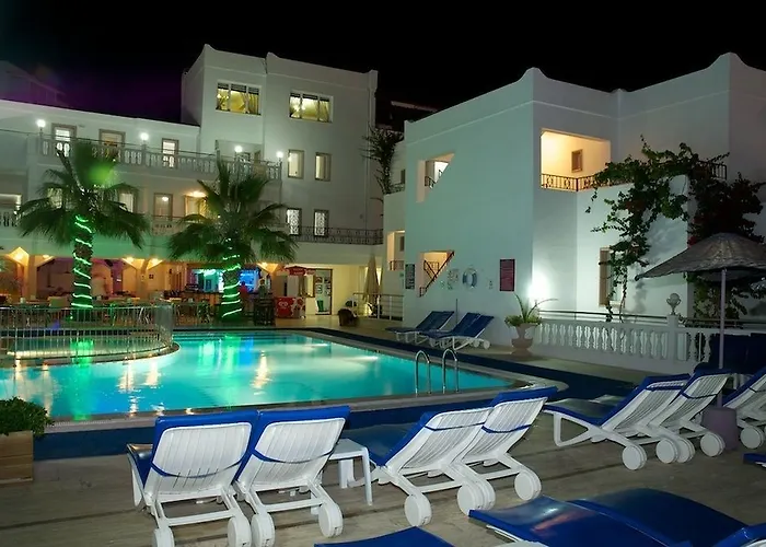 Roadhouse Aparthotel 2*