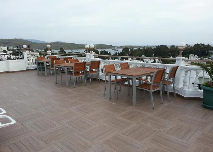 Roadhouse Apart Otel 2*