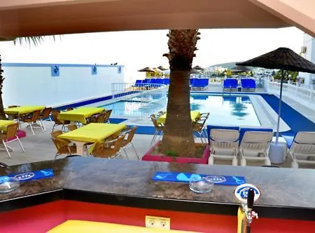 Roadhouse Aparthotel