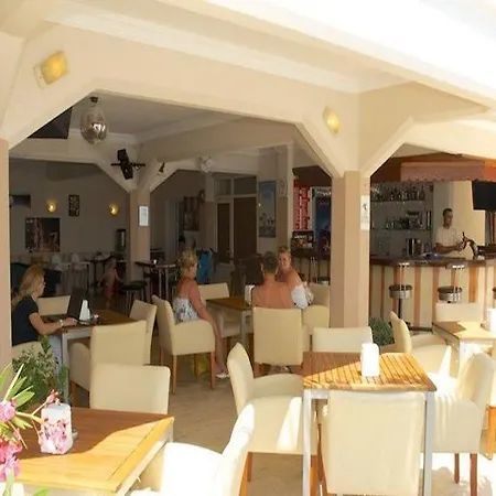 Aparthotel Roadhouse