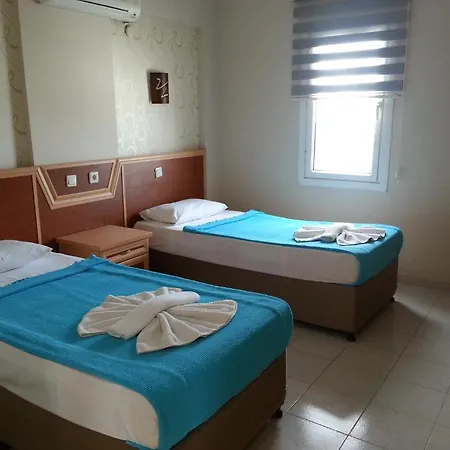 Roadhouse Aparthotel 2*