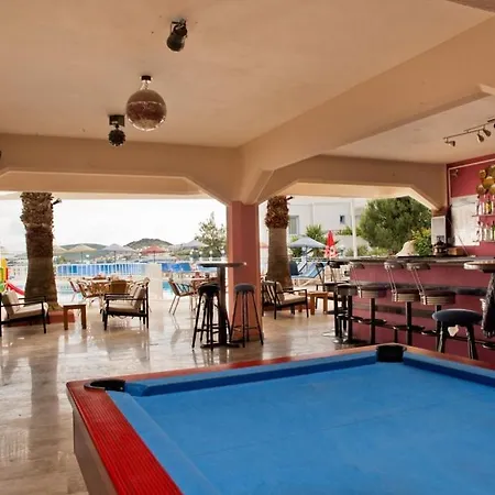 Roadhouse Aparthotel