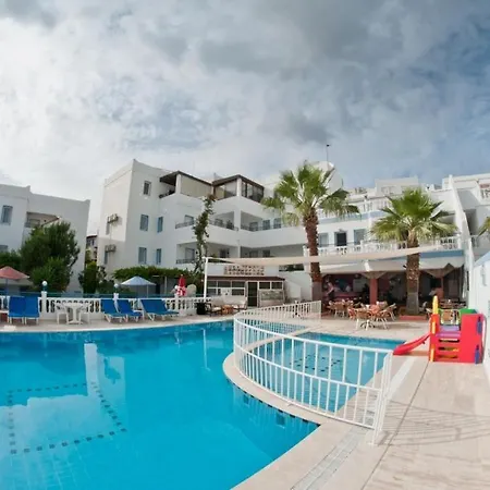 Roadhouse Aparthotel 2*