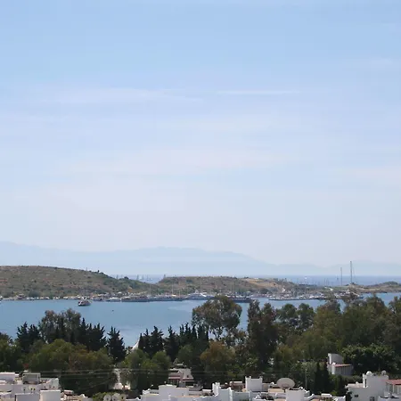 Aparthotel Roadhouse 2*